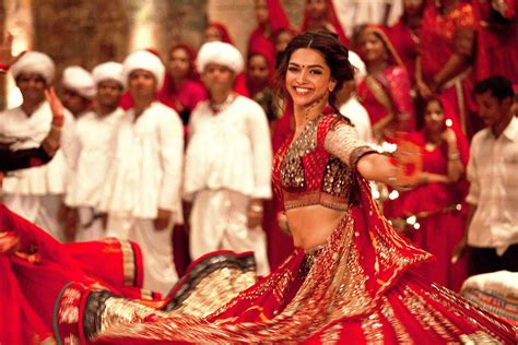  A Festa de Diwali de Deepika Padukone: Um Mergulho Esplêndido na Cultura Indiana!